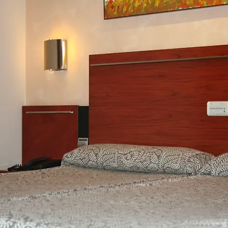 Garbi Millenni Hotell 4*