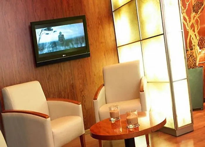 מלון Garbi Millenni 4*