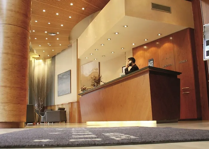 מלון Garbi Millenni 4*